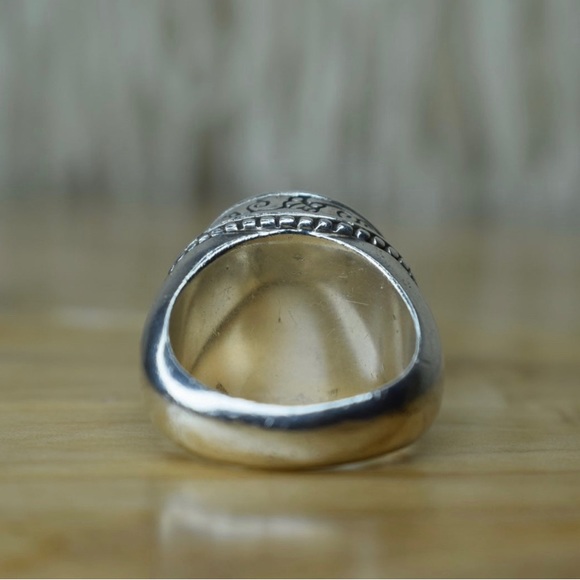 🚫SOLD🚫Vintage Sterling Silver Statement Ring - Size 8.5 US - Picture 4 of 11